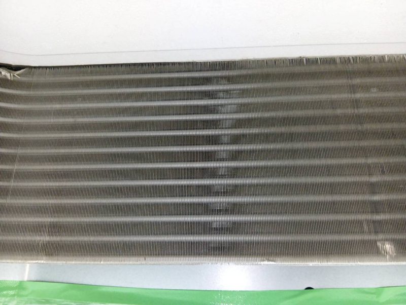 エアコンの分解洗浄で、快適な温度に